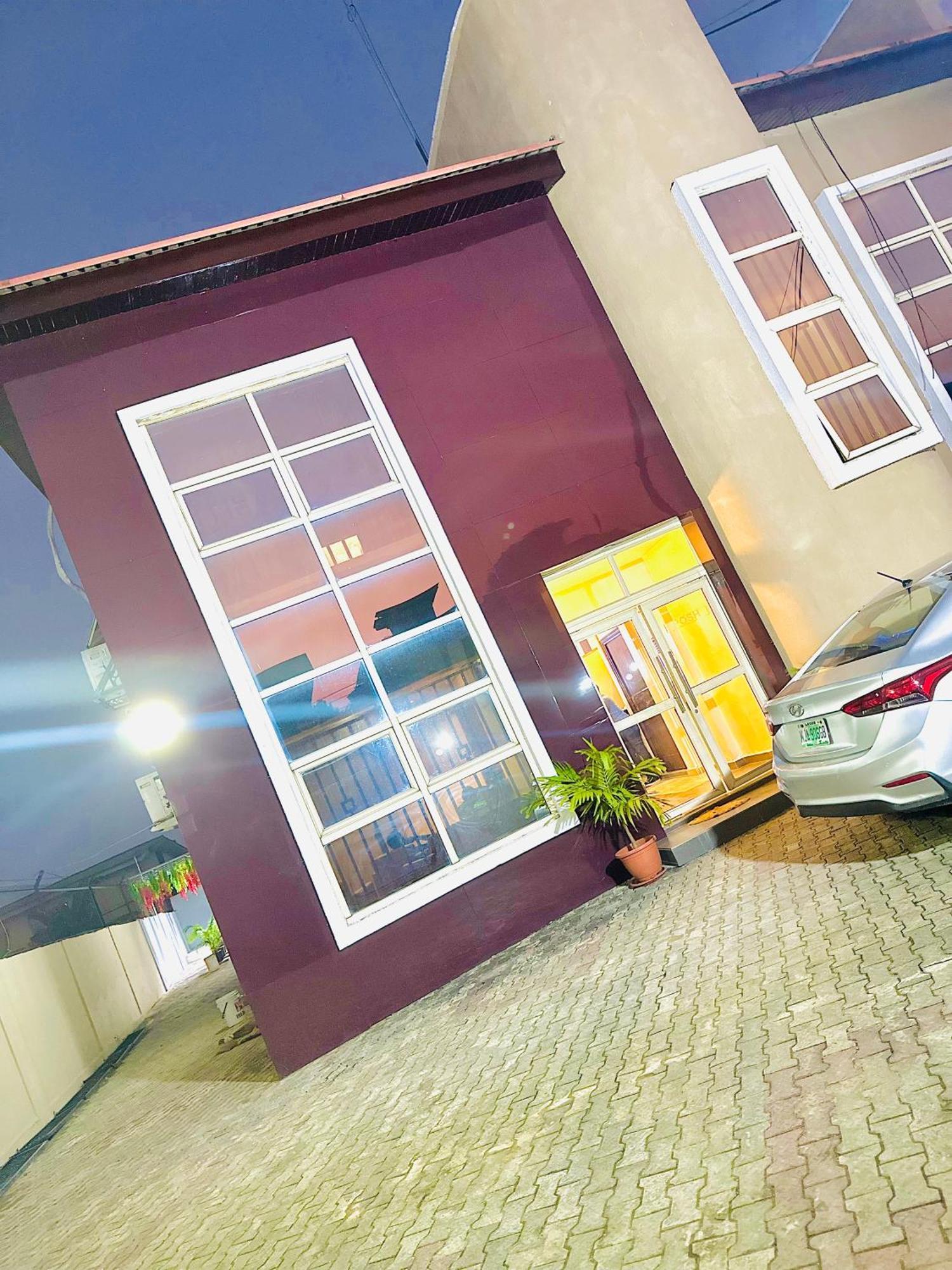 Posh Hotel And Suites Ikeja Exterior foto